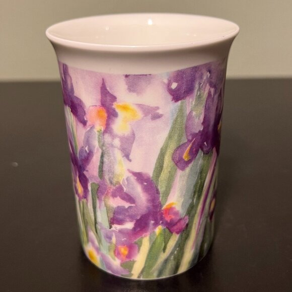 Two Fine Bone China Cups ~ Art by Sue Ellen Wilder ~ Iris ~ Daffodils ~ England - Picture 4 of 8